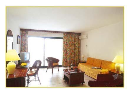 Le Flamboyant- Le Village Baie Nettle Номер фото